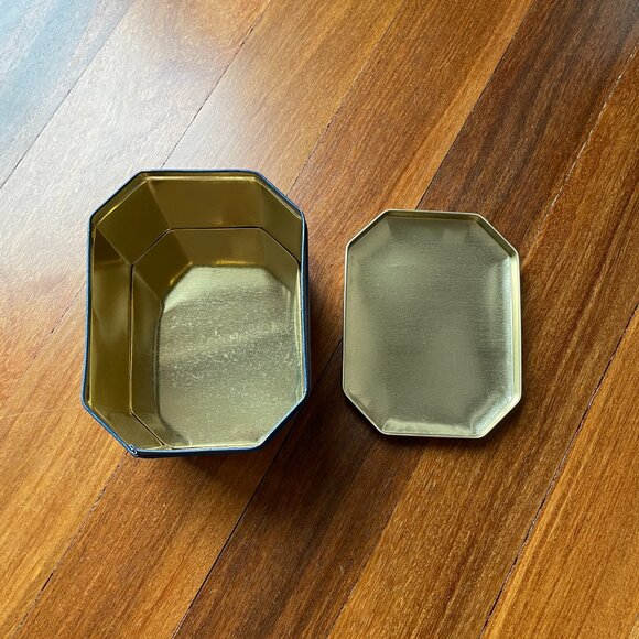 Uneeda Biscuit (Nabisco National Biscuit Company) Retro Tin Container - Picture 3 of 6